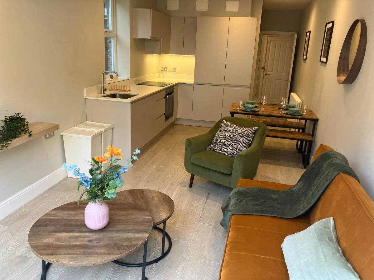 Spectacular 2 Bed Apartment With Lovely Terrace - 1 The Southwell London Exterior photo